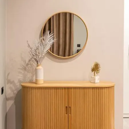 Smaragdi Luxury Jacuzzi Apartment Noho Premium Living Athens Exterior photo