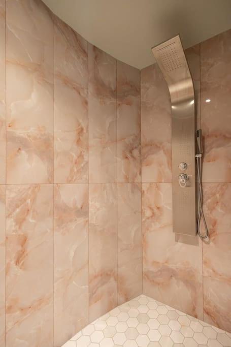 Smaragdi Luxury Jacuzzi Noho Premium Living Apartment Athens