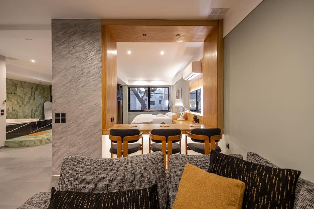 Smaragdi Luxury Jacuzzi Noho Premium Living Apartmán Atény