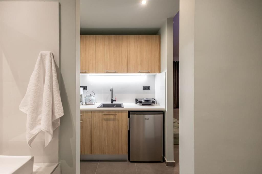 Smaragdi Luxury Jacuzzi Noho Premium Living Apartment