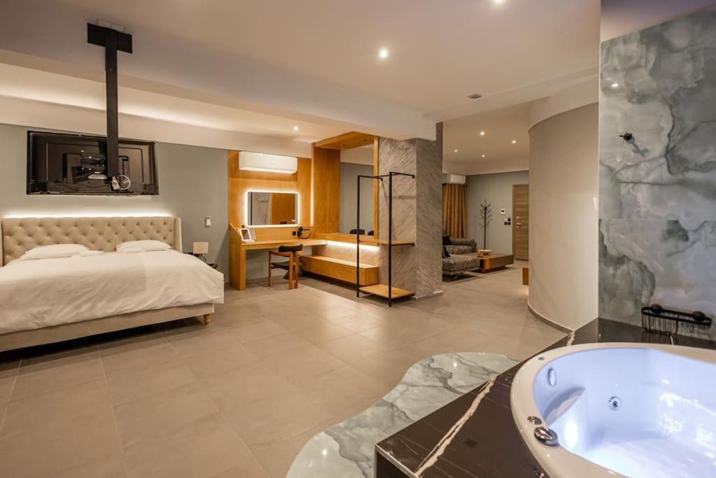 Smaragdi Luxury Jacuzzi Noho Premium Living Apartment