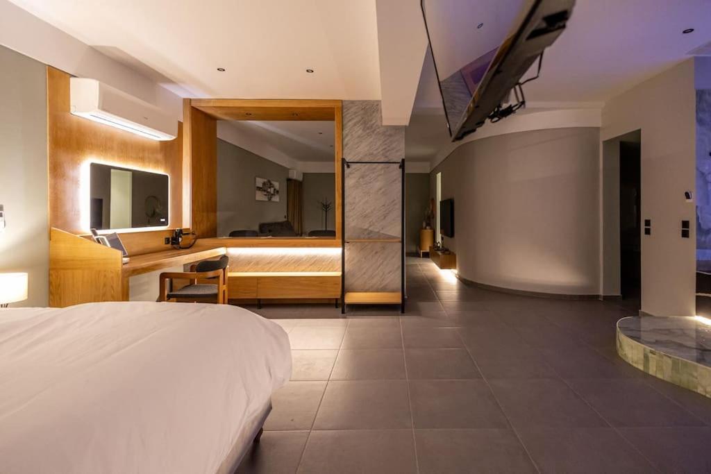 Smaragdi Luxury Jacuzzi Noho Premium Living Apartment Athens