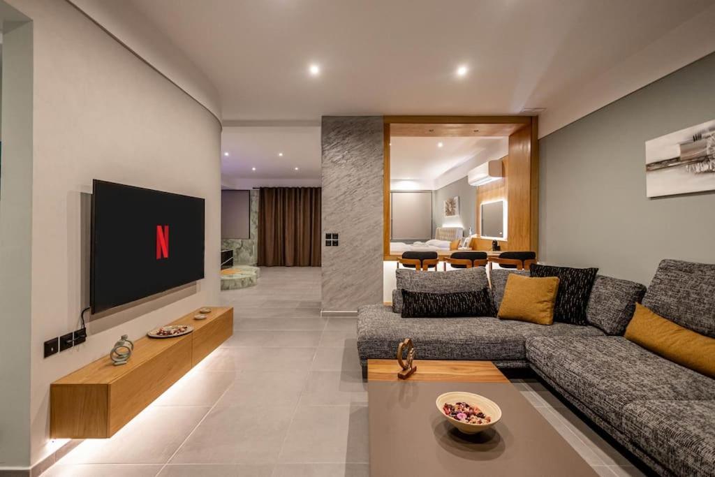 Smaragdi Luxury Jacuzzi Noho Premium Living Apartment *