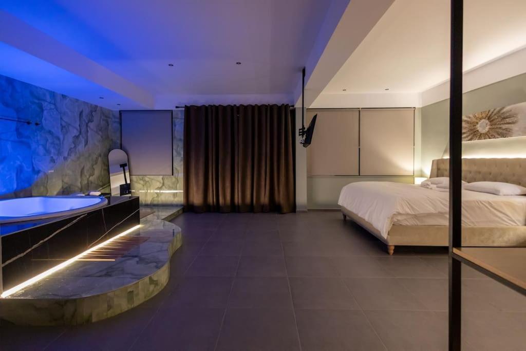 Smaragdi Luxury Jacuzzi Noho Premium Living Atény