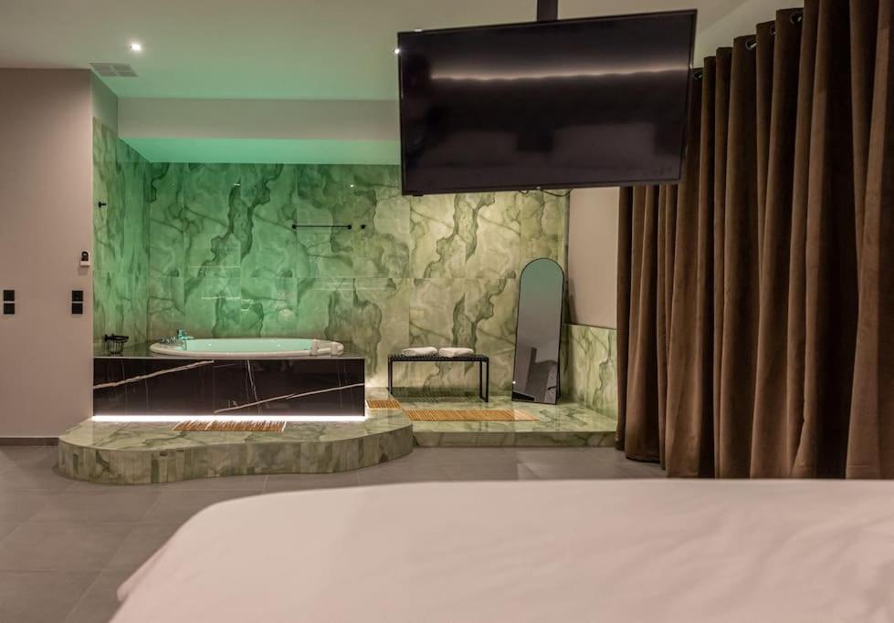Smaragdi Luxury Jacuzzi Noho Premium Living * Athens